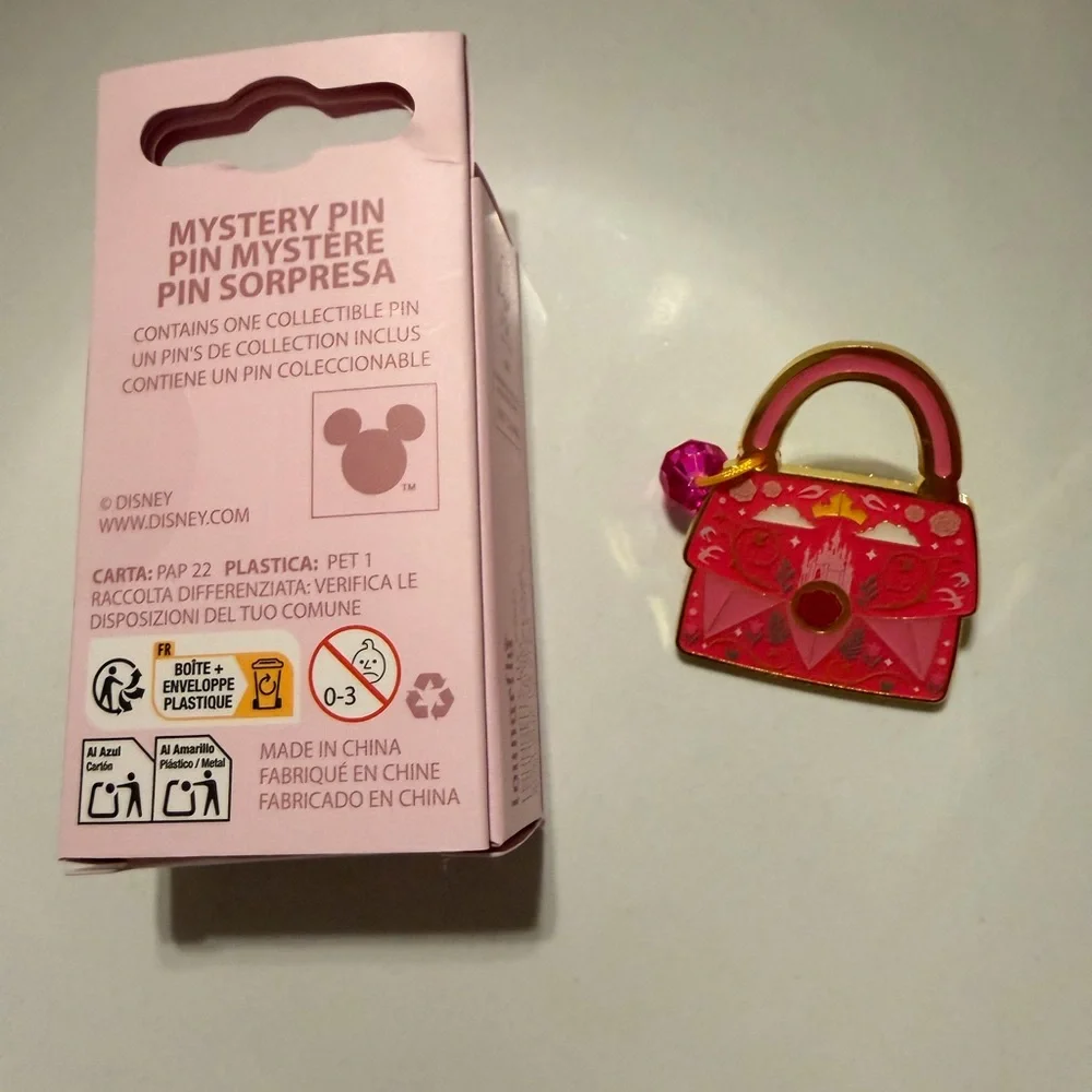 Disney Princess “Sleeping Beauty” Aurora purse enamel mystery pin - Picture 2 of 4